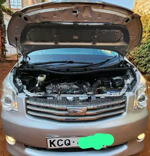 Toyota Noah 2012 Silver