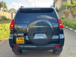 Toyota Land Cruiser Prado 3.0 TD 2010 Gray