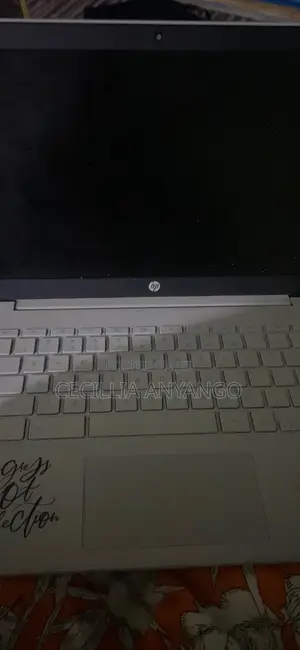 Laptop 4GB Intel SSD 32GB