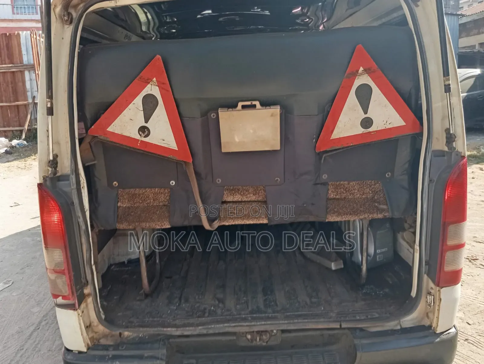 Toyota HiAce 2008 White