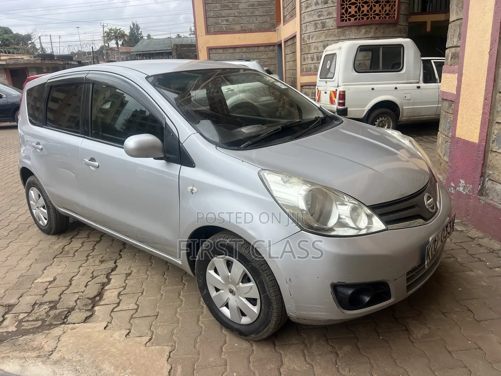 Nissan Note 1.6 Petrol 2012 Silver