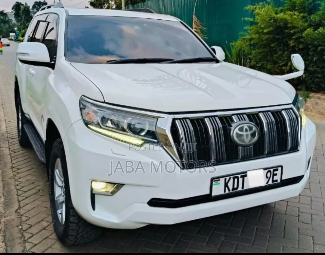 Toyota Land Cruiser Prado 2018 White