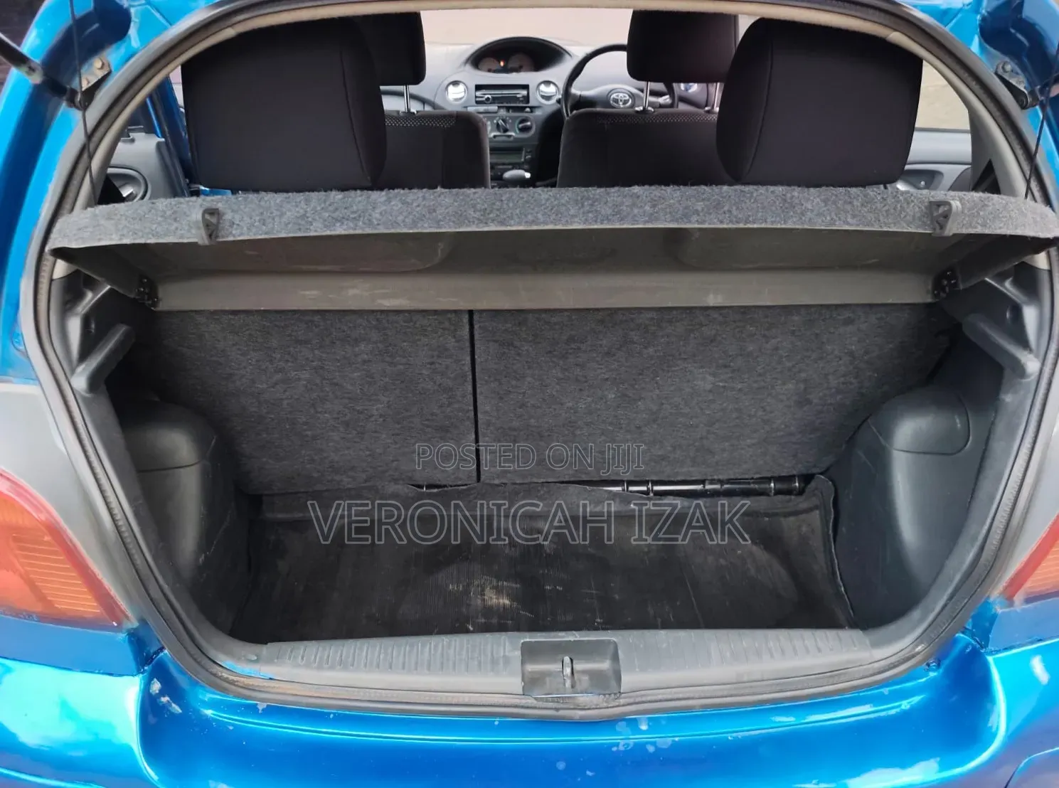 Toyota Vitz 2004 Blue
