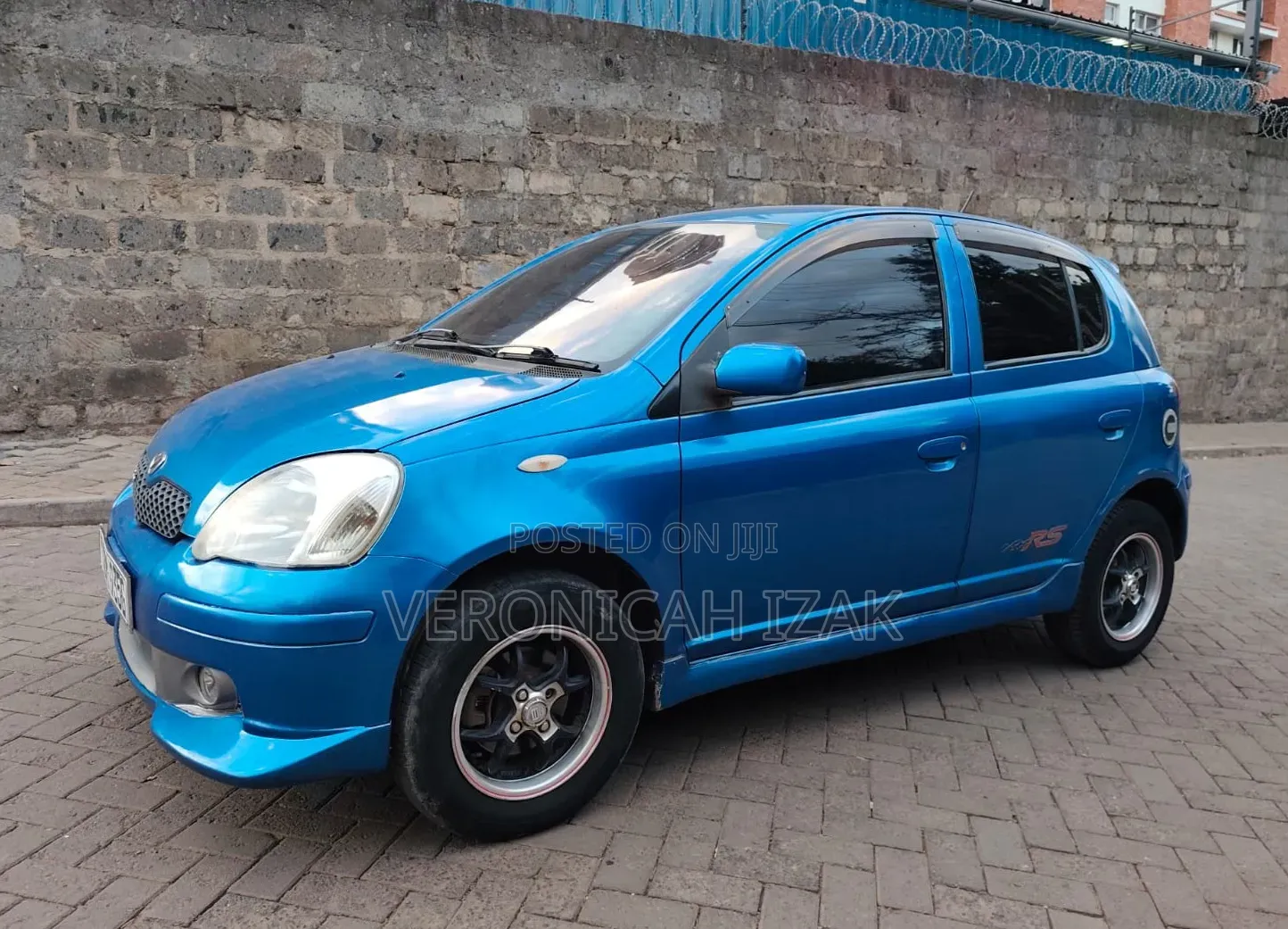 Toyota Vitz 2004 Blue