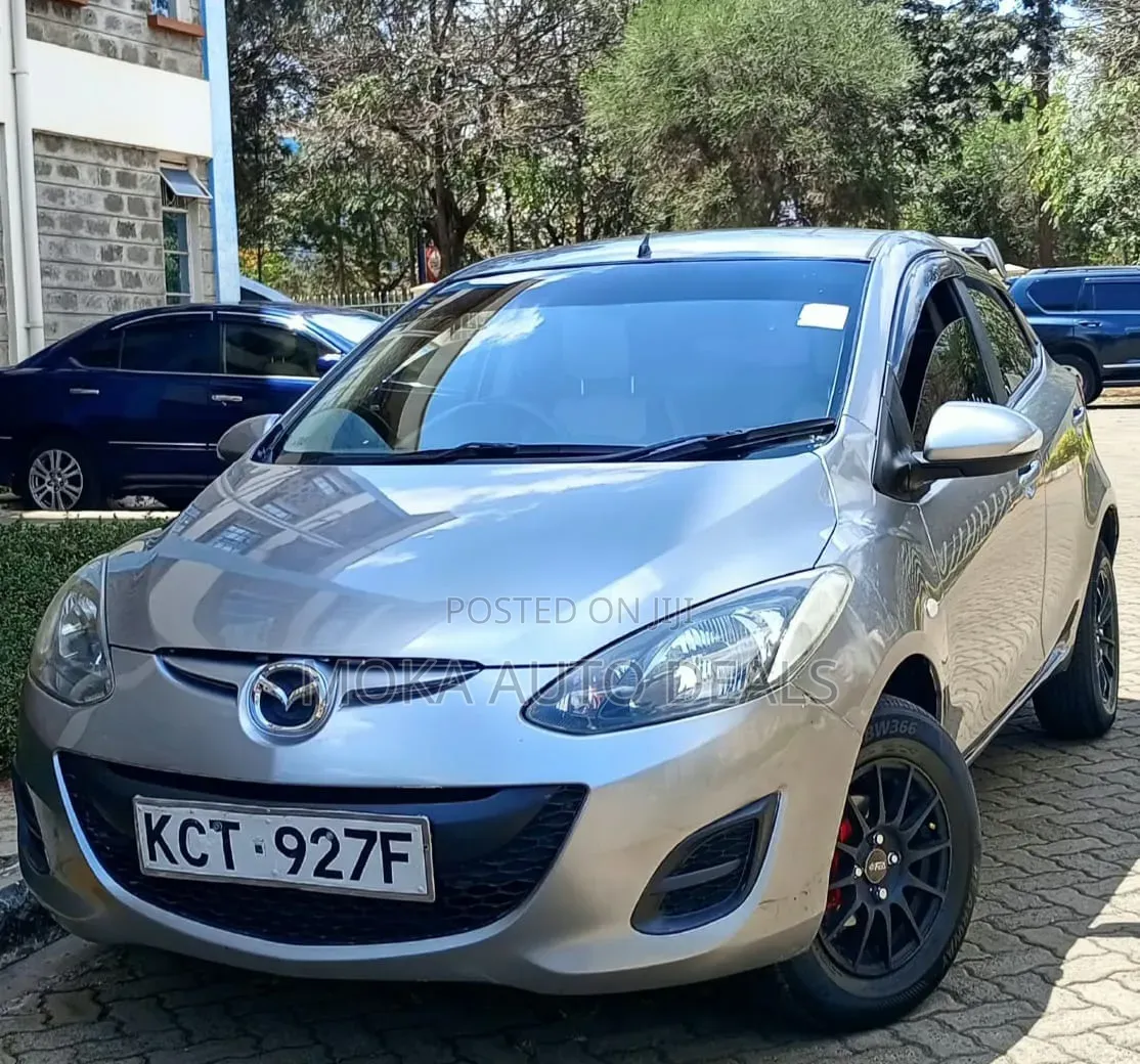 Mazda Demio 2011 Silver