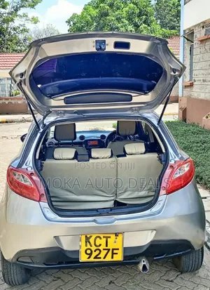 Mazda Demio 2011 Silver