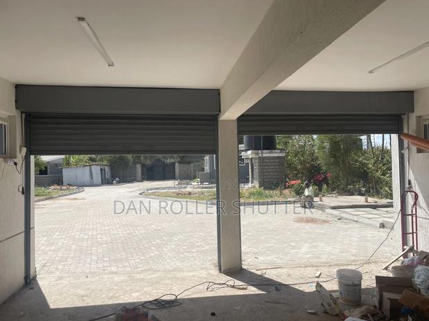 Title: Automatic Store Security Shutter
Description: - thumbnail 3