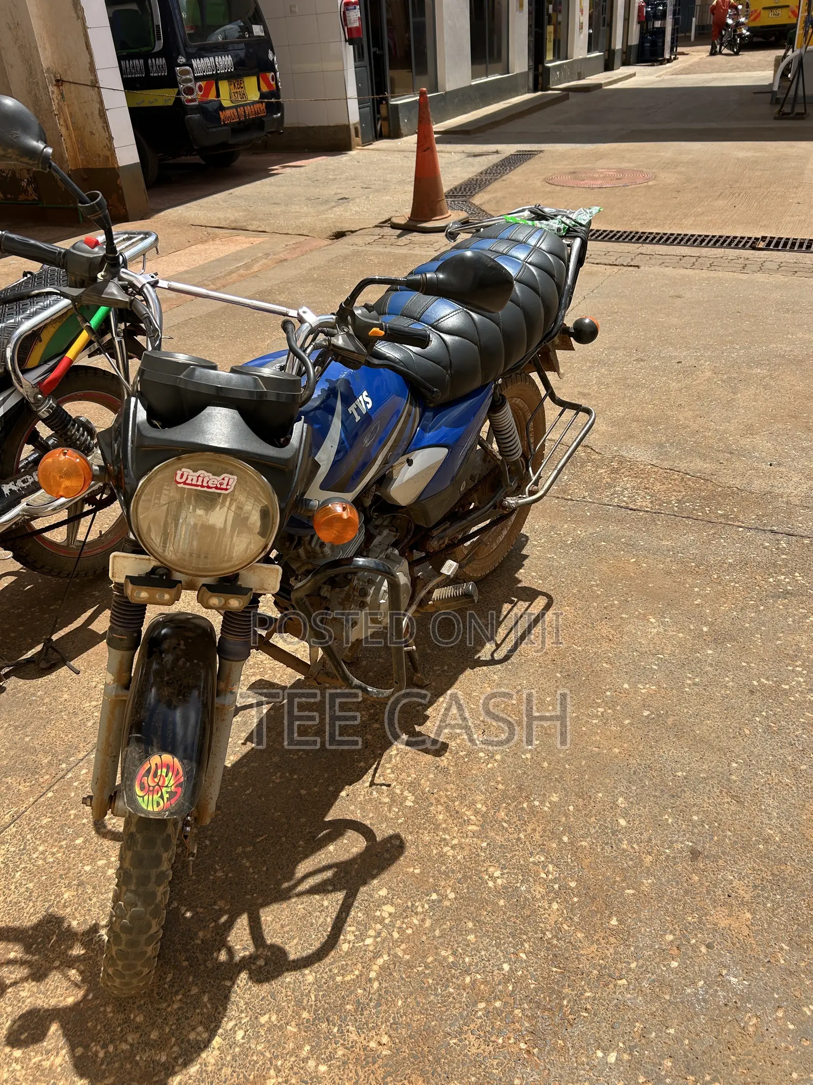 TVS HLX 125 2013 Blue