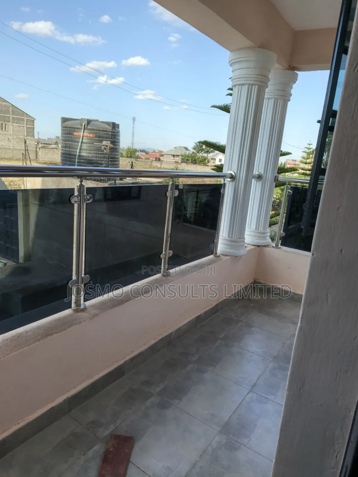 5bdrm Maisonette in Kamakis for rent