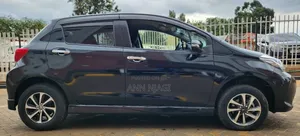 Toyota Vitz 1.3 FWD 5dr 2016 Black