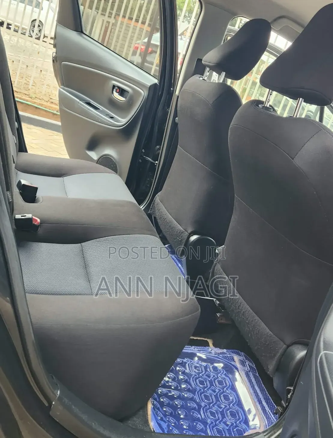 Toyota Vitz 1.3 FWD 5dr 2016 Black