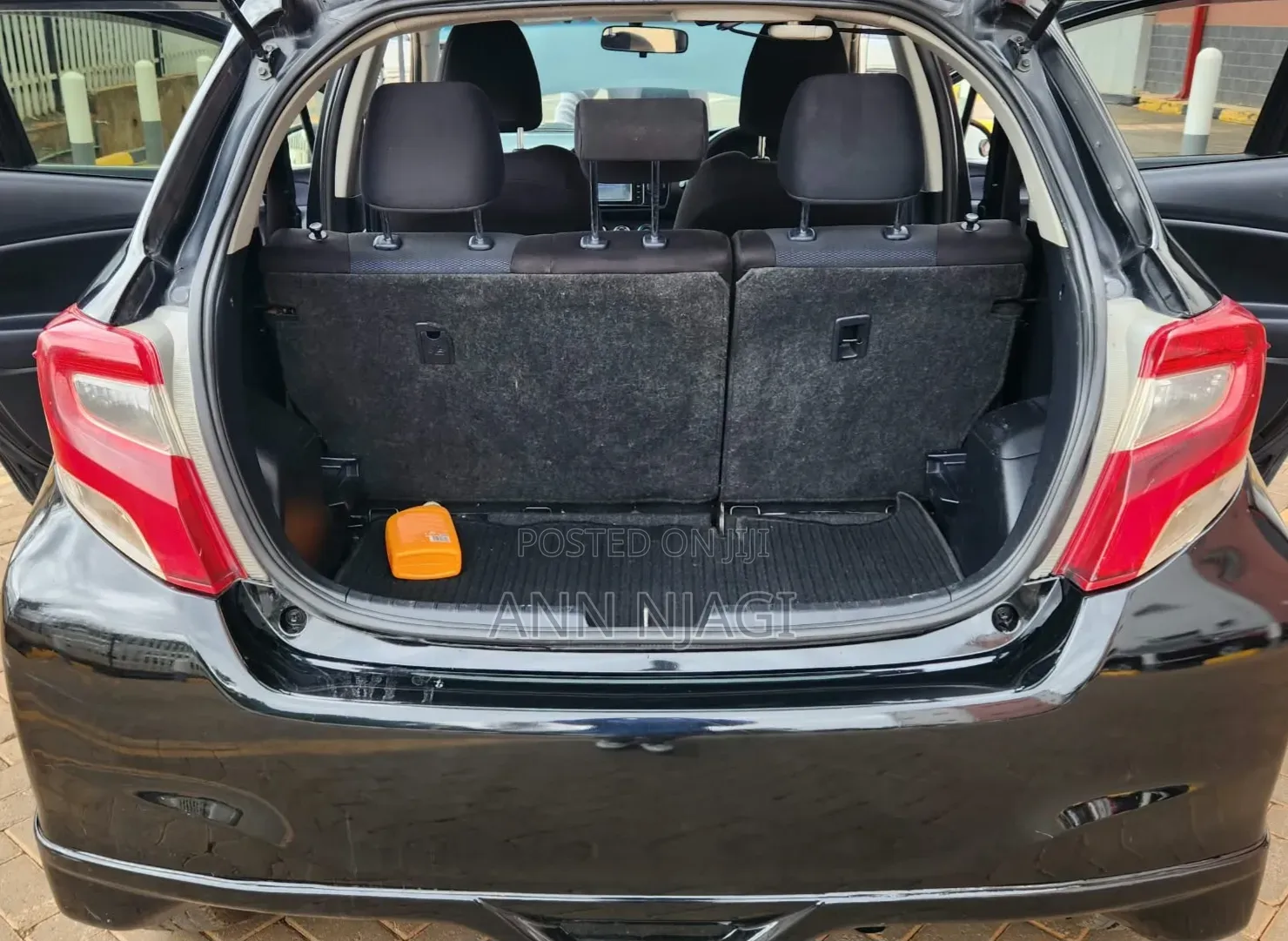Toyota Vitz 1.3 FWD 5dr 2016 Black