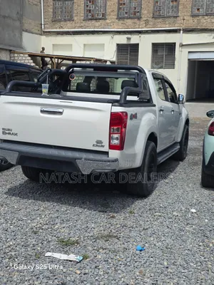 Isuzu D-MAX 2018 White