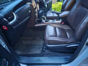 Toyota Fortuner 2.8 D AWD 2017 Silver