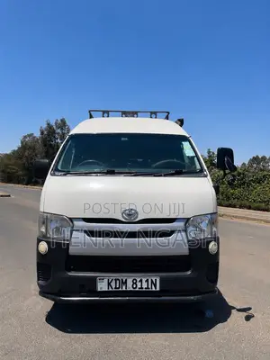 Toyota HiAce 2016 White