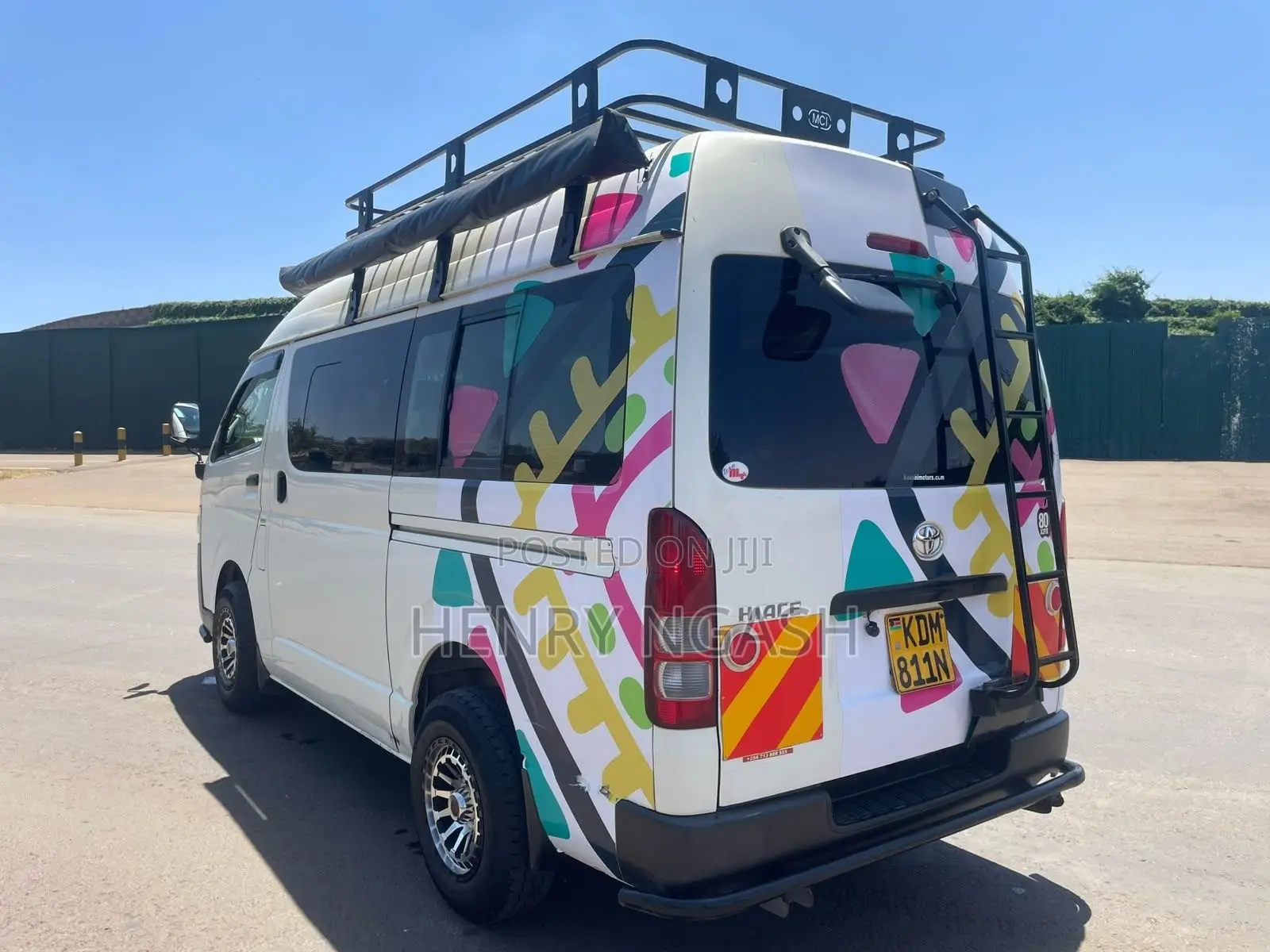 Toyota HiAce 2016 White