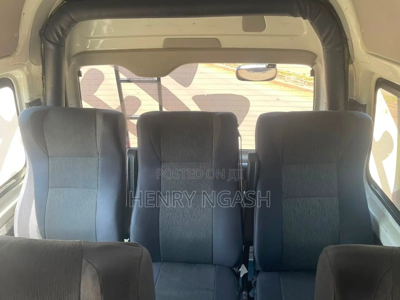 Toyota HiAce 2016 White