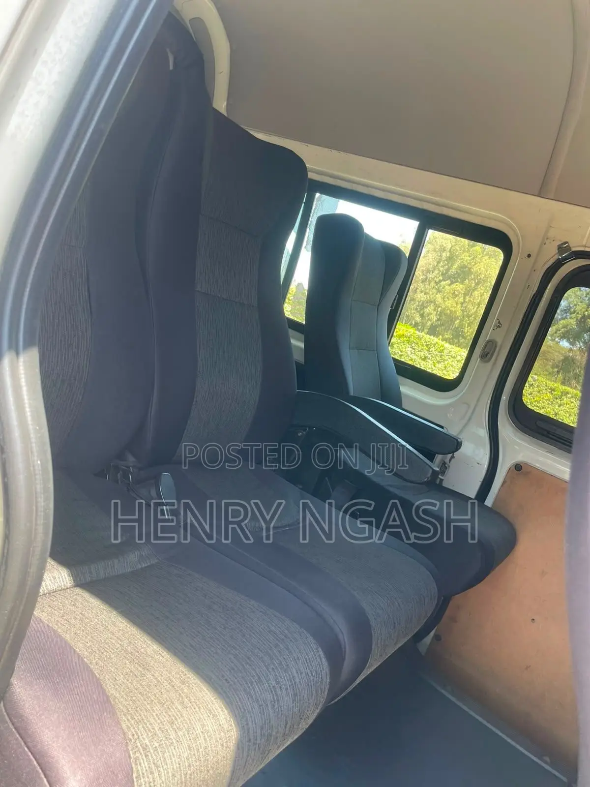 Toyota HiAce 2016 White