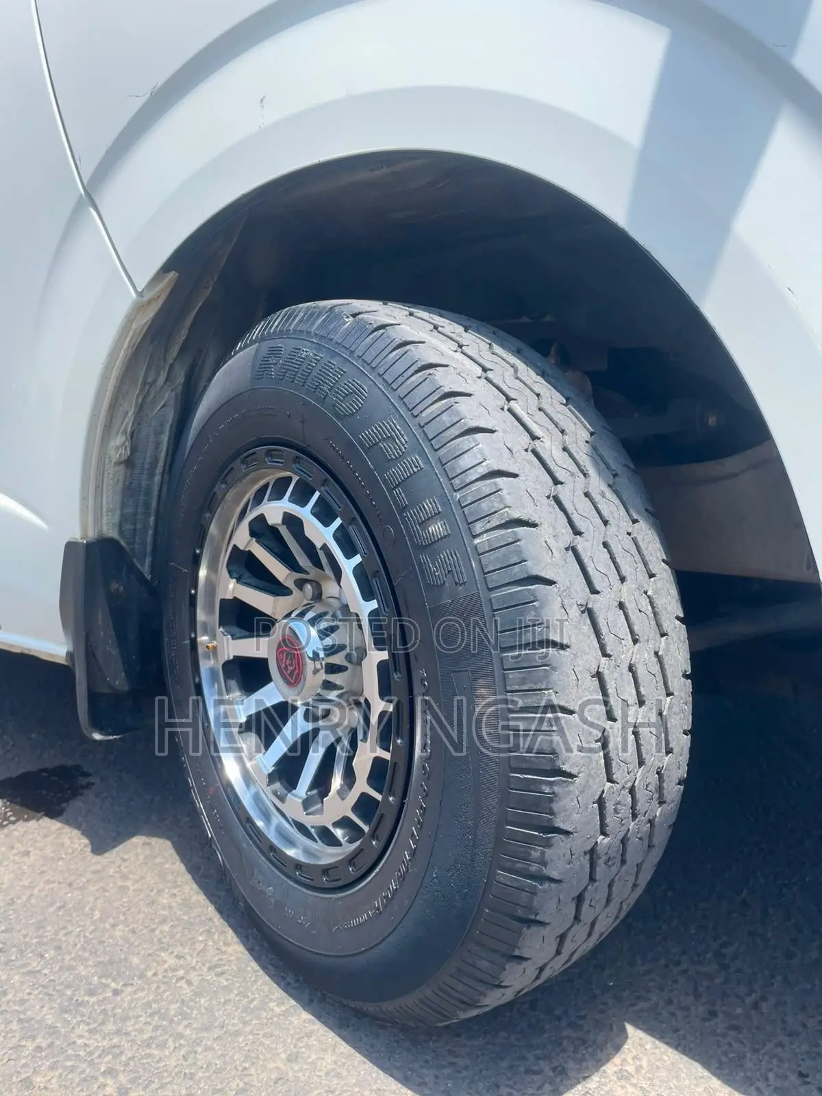 Toyota HiAce 2016 White