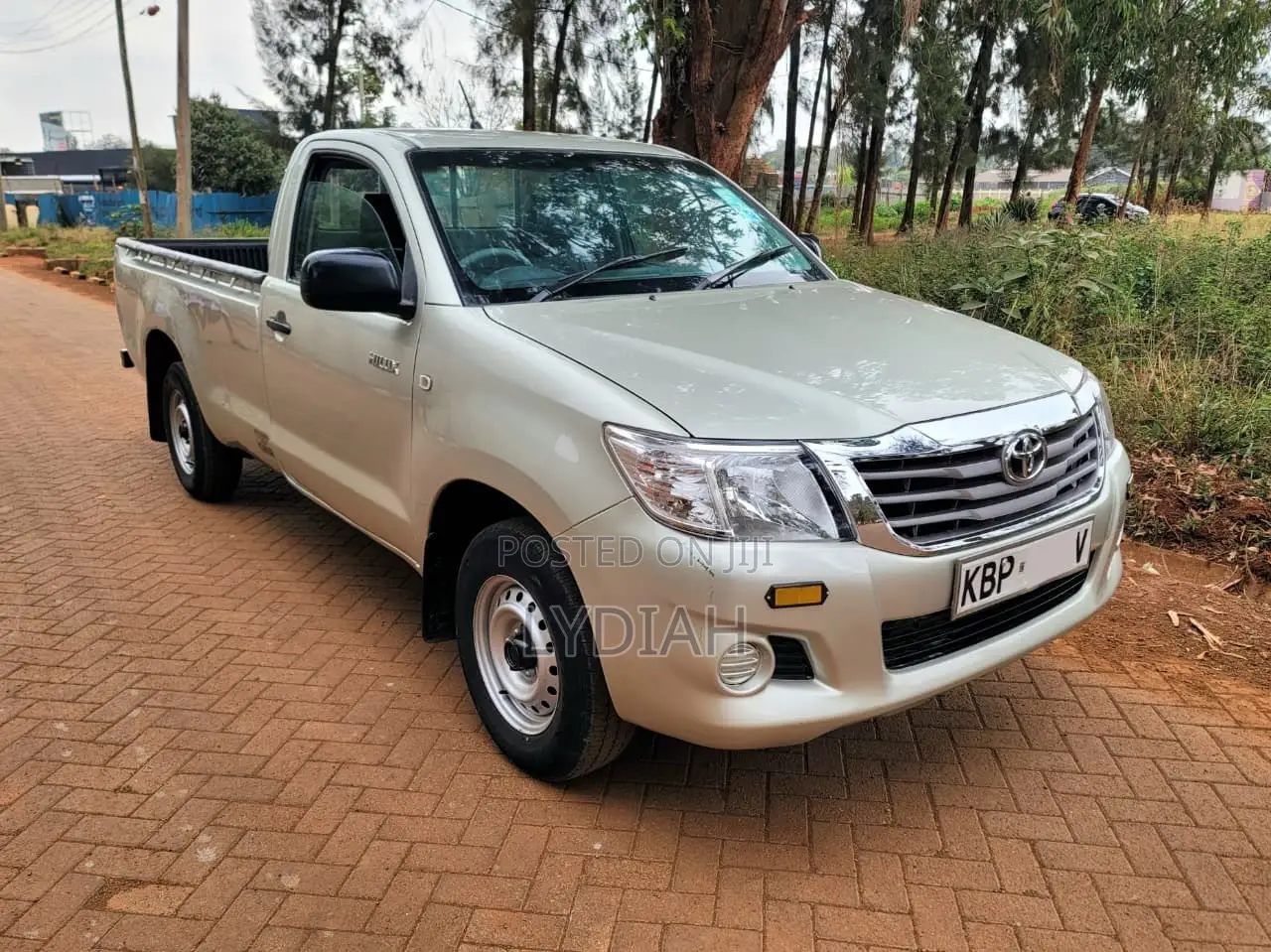 Toyota Hilux 2011 Gold