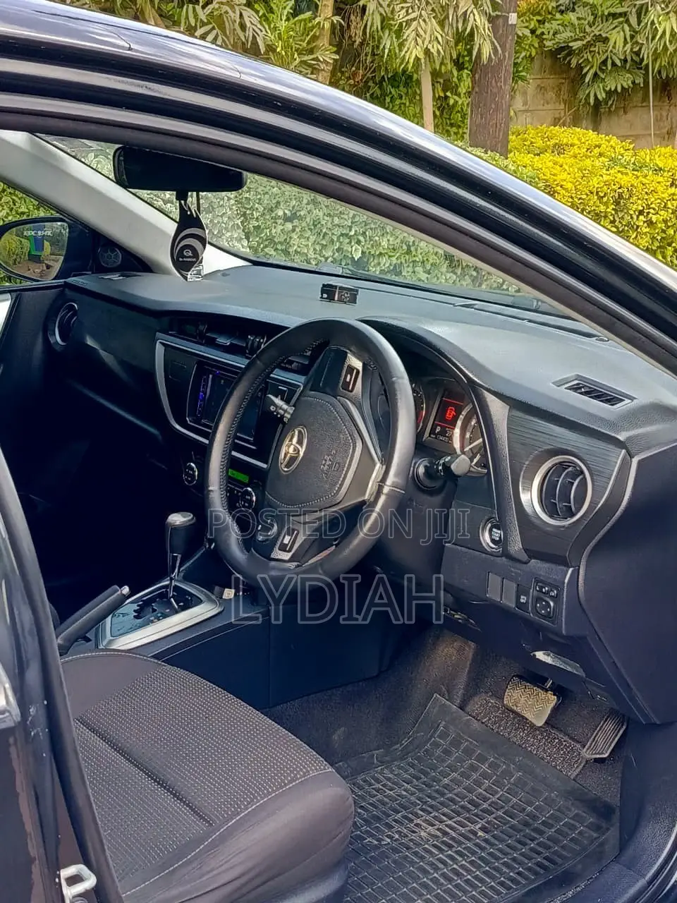 Toyota Auris 2014 Black