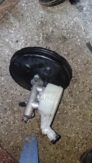 Nissan Tiida Brake Booster and Master Cylinder