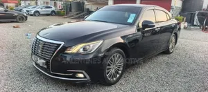 Toyota Crown 2017 Black