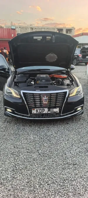 Toyota Crown 2017 Black