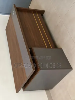 Modern Managerial Desk With Side Storage