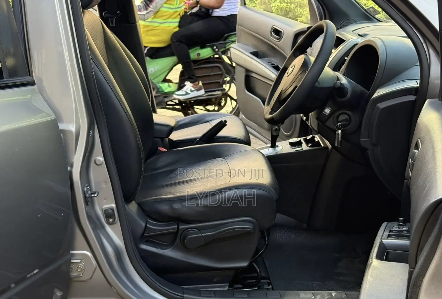 Nissan X-Trail 2012 Gray