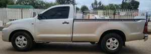 Toyota Hilux 2012 Silver
