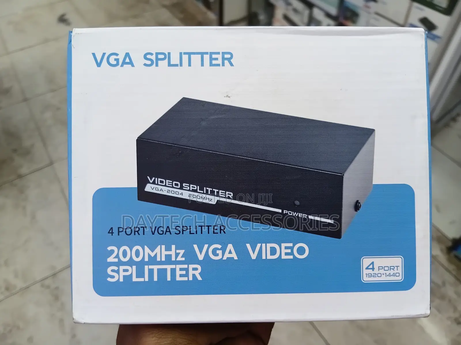 4-Port VGA Video Splitter With a 200MHz Bandwidth.