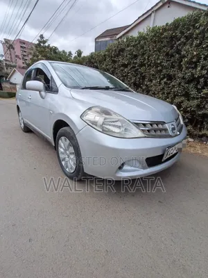 Nissan Tiida 2009 Silver