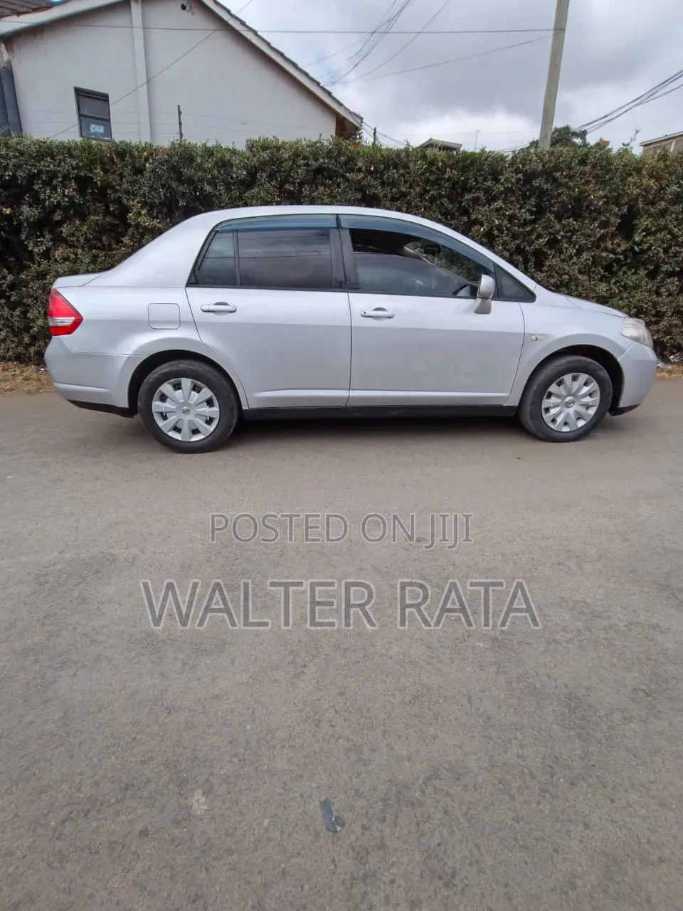 Nissan Tiida 2009 Silver