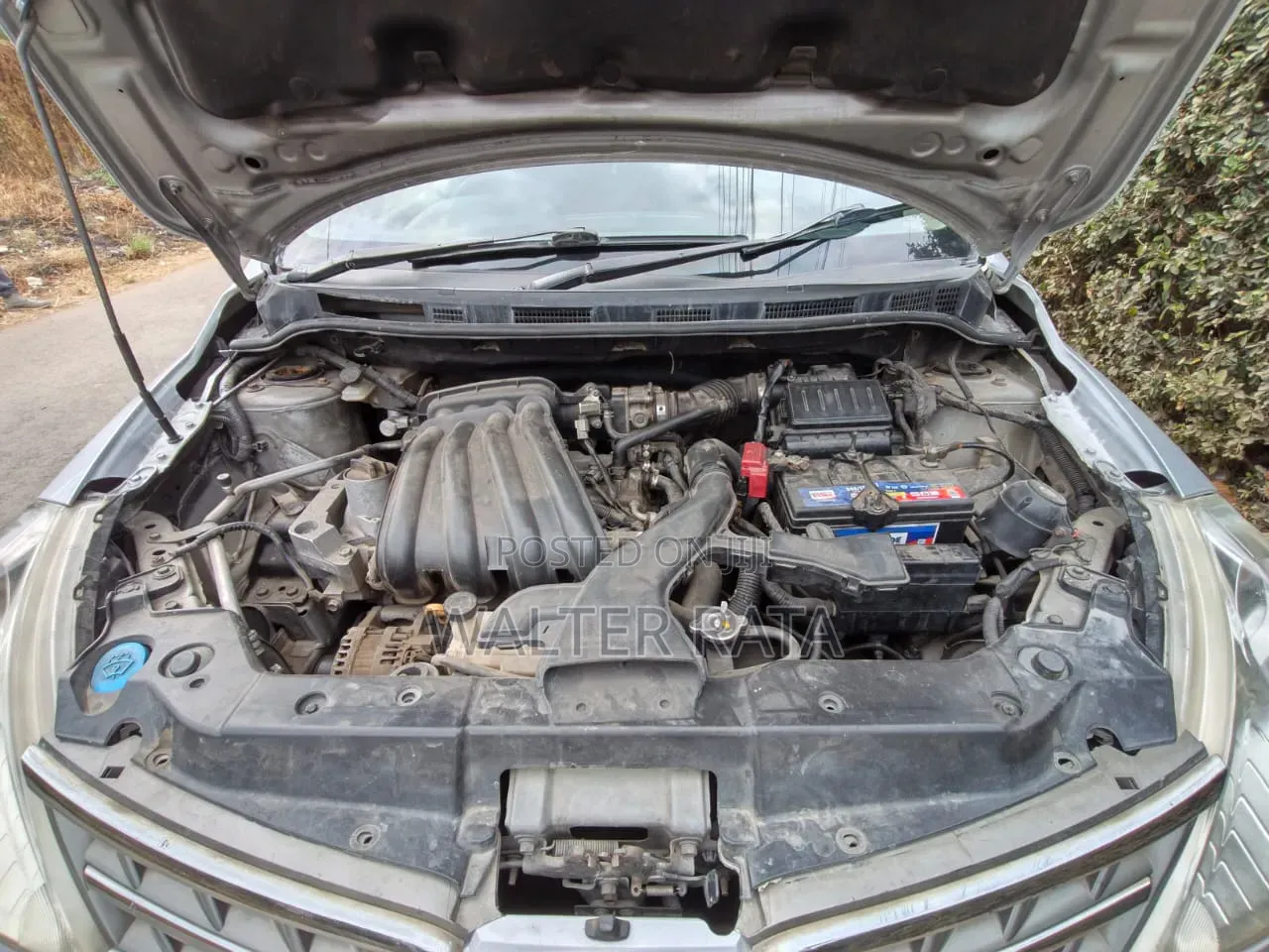 Nissan Tiida 2009 Silver