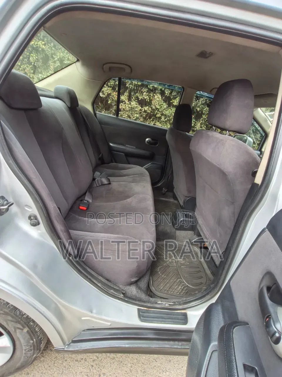 Nissan Tiida 2009 Silver
