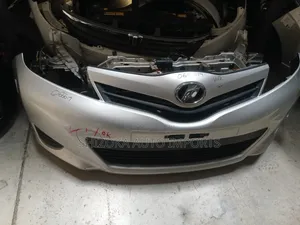 Toyota Vitz 2011 Nosecut