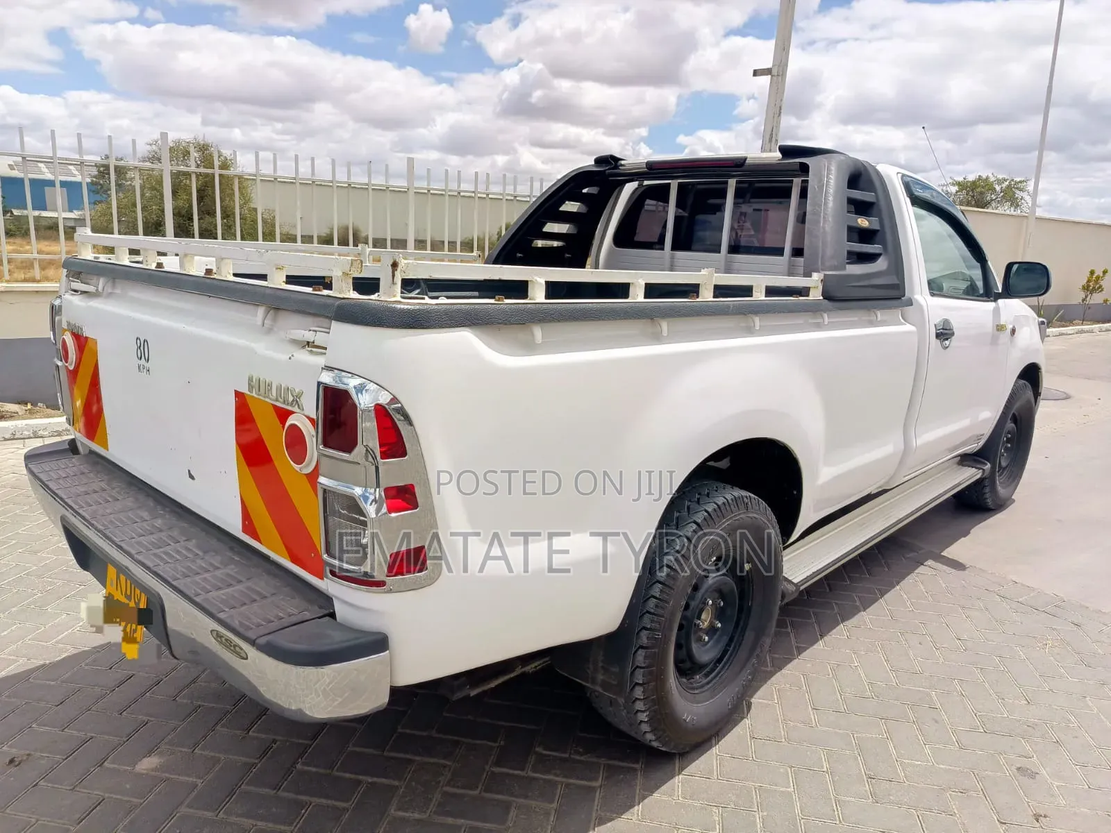 Toyota Hilux SR HI-RIDER 2015 White