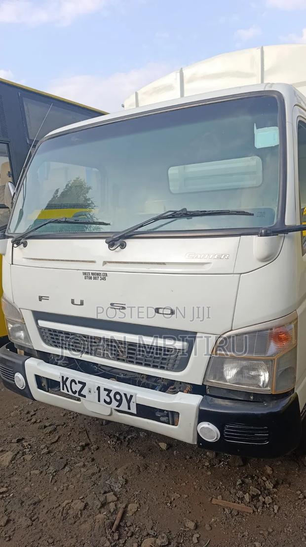 Mitsubishi Canter - thumbnail 2