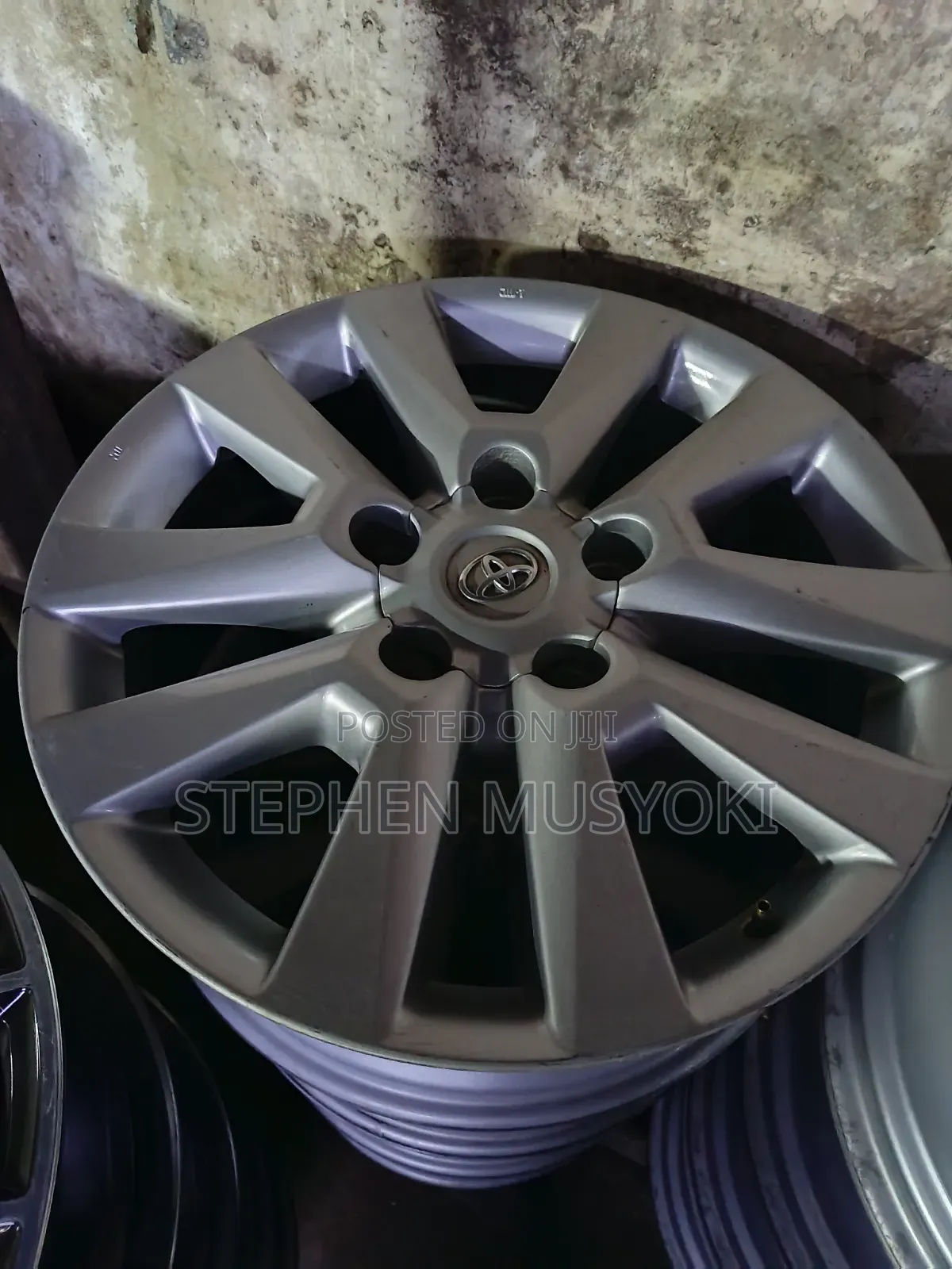 Toyota Landcruiser V8 Sahara Size 20inch Rims