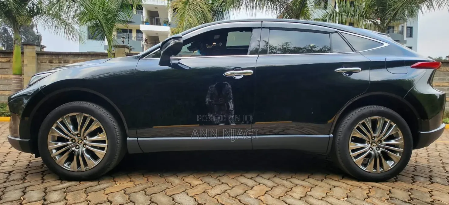Toyota Harrier 2021 Black