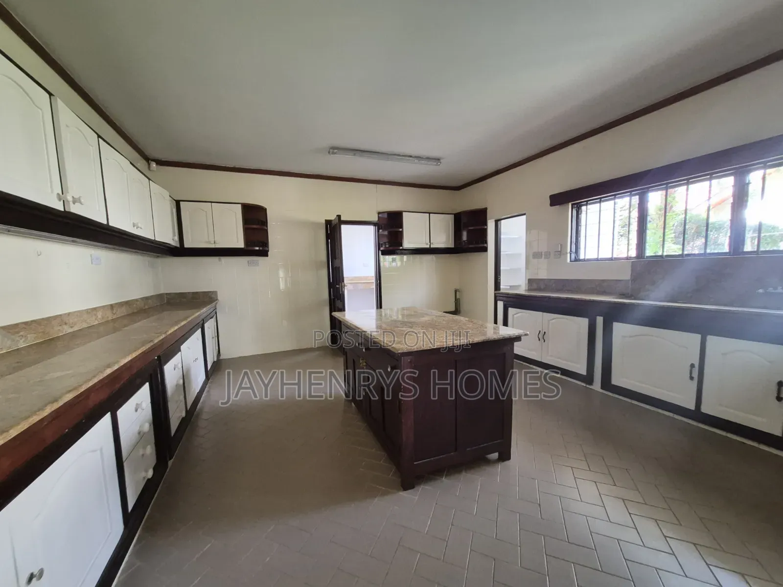 5bdrm House in Runda for rent
