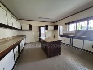 5bdrm House in Runda for rent