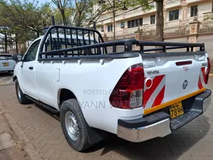 Toyota Hilux 2017 White