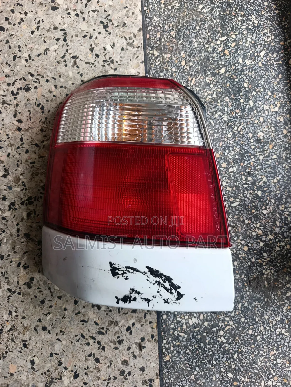 Subaru Forester SF5 Taillight
