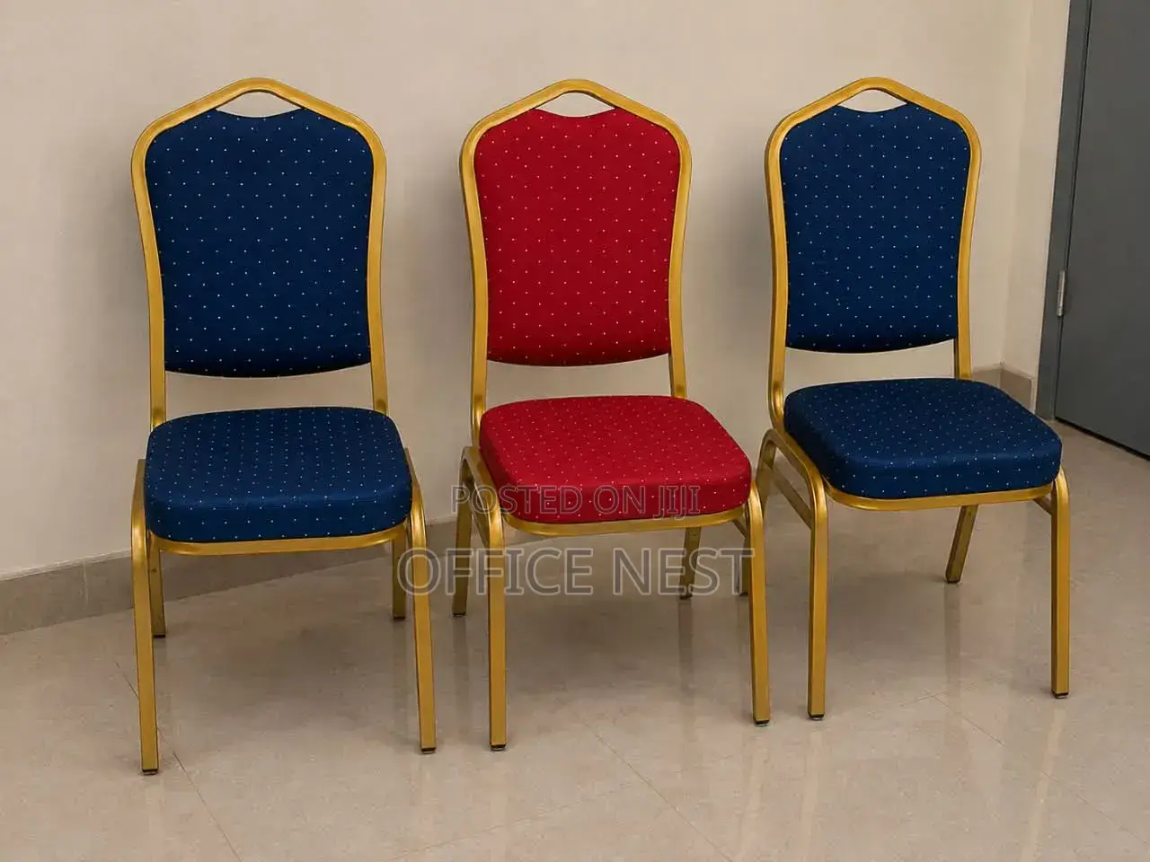 Gold Banquet Chairs – Elegant Padded Event & Conference Chairs