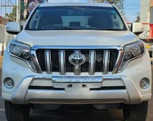 Toyota Land Cruiser Prado 2.8 2017 Pearl