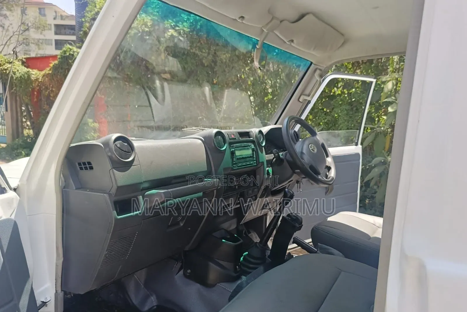 Toyota Land Cruiser 2012 White