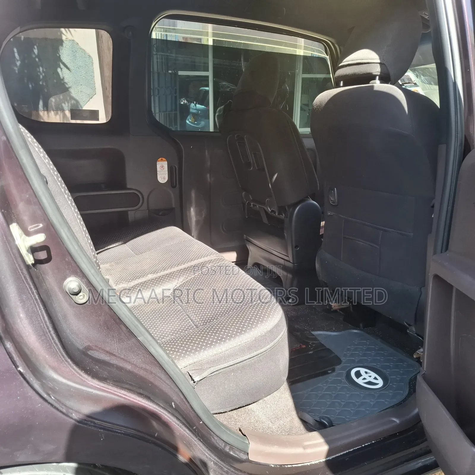 Toyota Spade 1.5 2016 Brown