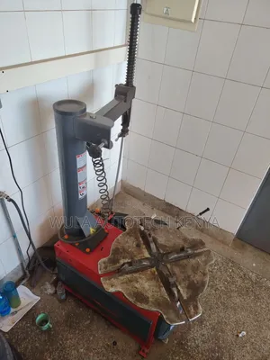 Reduce Manual Labour and Save Time With Pneumatic Tyre Changer Stc768